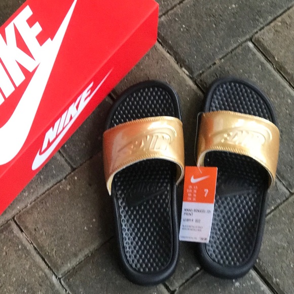 Sale🔥 5 Star NWT UO x Nike JD Gold Glitter Slide - Picture 4 of 8
